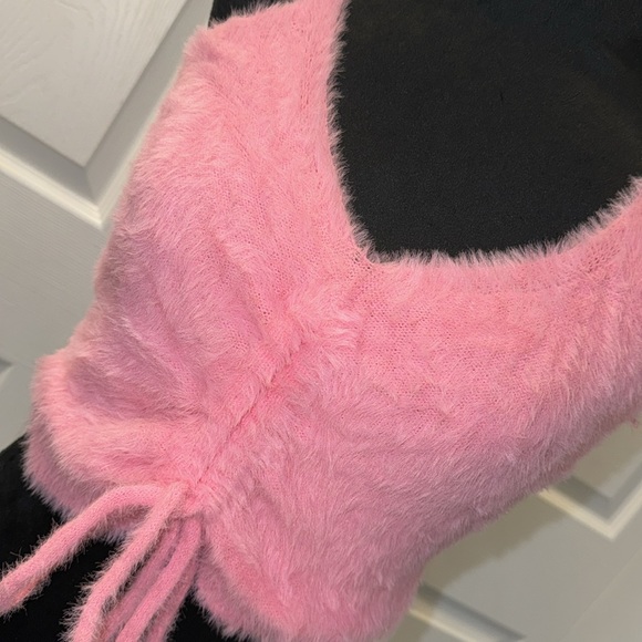 Furry crop top - Picture 2 of 5